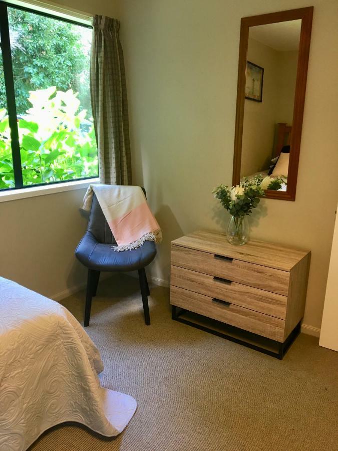 Cherrywood Cottage Akaroa Bagian luar foto