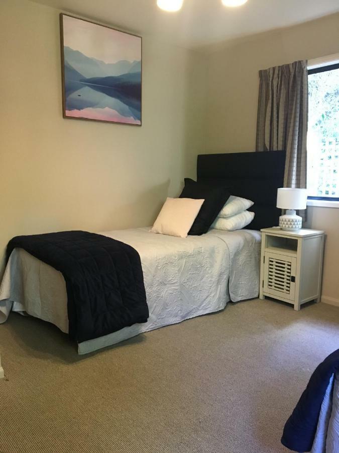 Cherrywood Cottage Akaroa Bagian luar foto