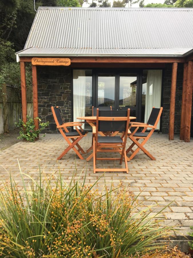 Cherrywood Cottage Akaroa Bagian luar foto